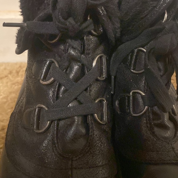 💫 Kim Roger’s Black Lace Up Ankle Boots - Picture 5 of 15